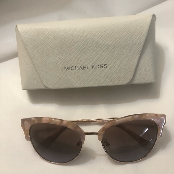 Michael Kors NWT sunglasses . - Picture 1 of 5